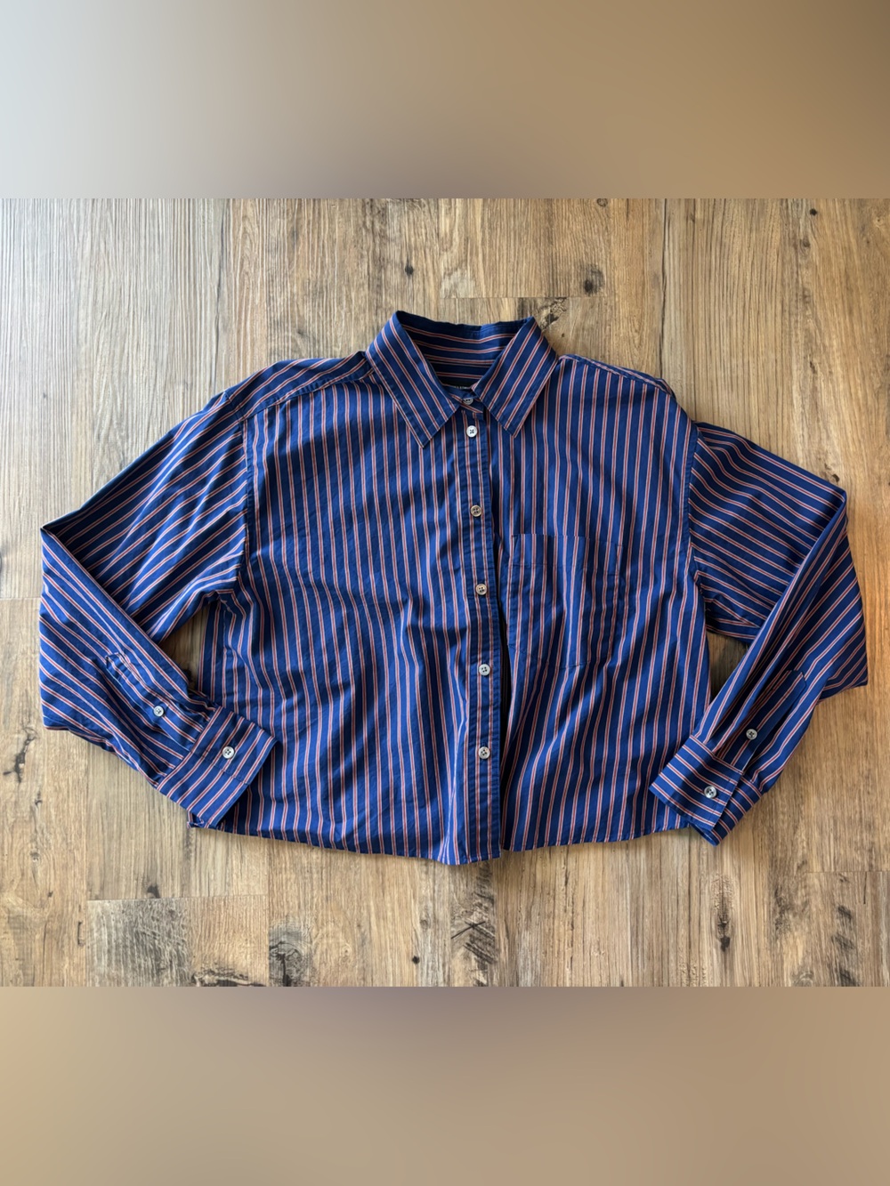 Banana Republic Cropped Stripe Button Down Shirt Size M | Blue Cotton Poplin